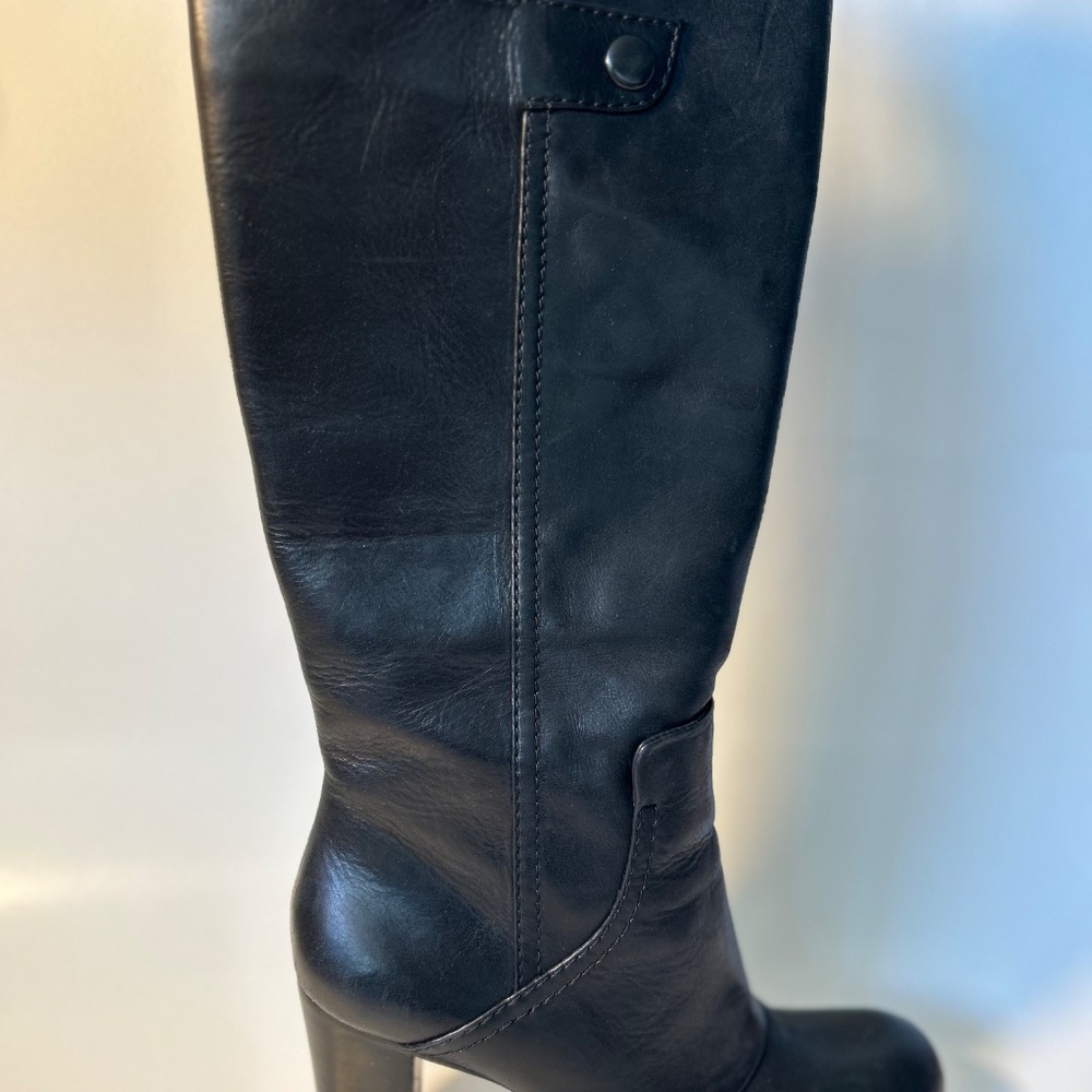 black heeled leather boots - Picture 10 of 13